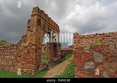 Tughlaqabad Fort ist eine zerstörte Fort in Delhi, von Ghiyas-Ud-Din Tughlaq, der Gründer von Tughlaq Dynastie, gebaut im Jahre 1321 Stockfoto