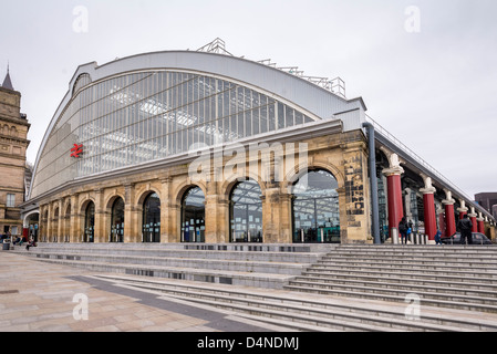 Lime Street Station Liverpool. Die neu restaurierten Fassade. Stockfoto