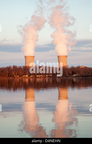 Kühltürme des Kernkraftwerks Three Mile Island, am Susquehanna River in der Nähe von Harrisburg, Pennsylvania Stockfoto