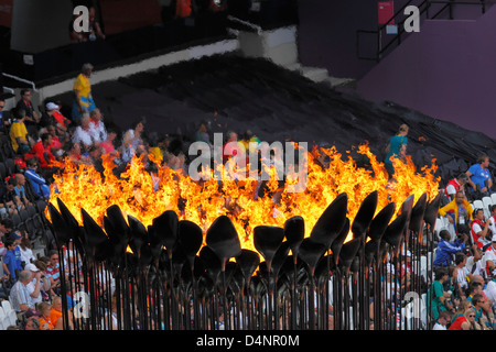 London 2012 Olympische Flamme Kessel Stockfoto