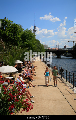 Deutschland, Berlin, STRANDBAR MITTE an der Spree Stockfoto