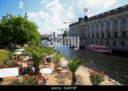 Deutschland, Berlin, Strandbar Mitte an der Spree Stockfoto