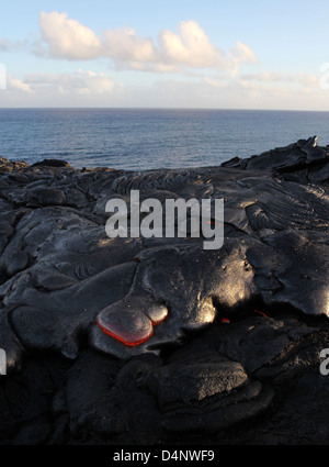 Hot fliessende Lava Vulkan Mauna Kea, Hawaii big Island Pacific Ocean Stockfoto