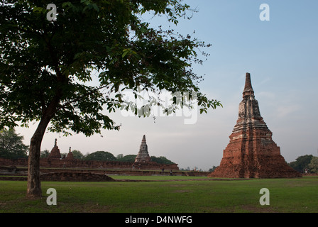 In Ayutthaya, eine alte Pagode am Wat Chaiwatthanaram Stockfoto