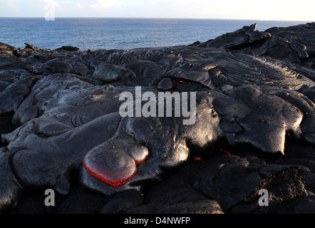 Hot fliessende Lava Vulkan Mauna Kea, Hawaii big Island Pacific Ocean Stockfoto