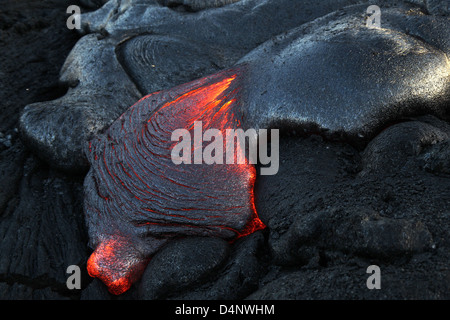 Hot fliessende Lava Vulkan Mauna Kea, Hawaii big Island Pacific Ocean Stockfoto