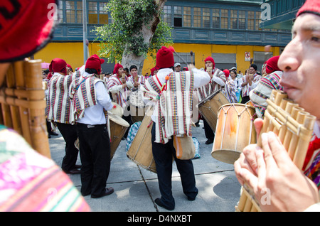 Candelaria folk Parade in der Innenstadt von Lima. Peru. Stockfoto