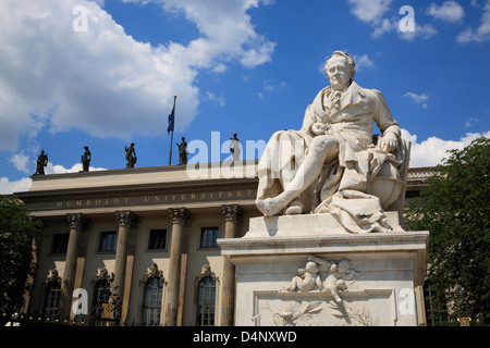 Aexander von Humboldt-Denkmal vor der Humboldt-Universität zu Berlin-Mitte, Deutschland Stockfoto