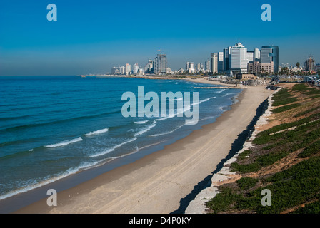 Touristich Anzeigen von Tel-Aviv, gesehen von Jaffa-mittelalterlichen Teil der Stadt Jaffa war Hafen in Ancinet Zeiten Stockfoto