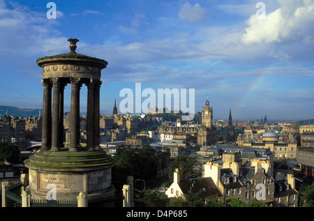 Dugald Stewart Monument auf Calton Hill mit Blick auf Stadt Stockfoto