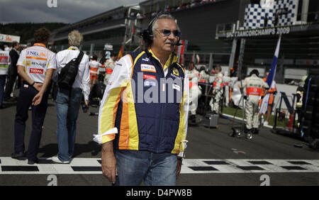 Italienische Flavio Briatore, Teamchef des Renault F1 Teams wird im Raster vor dem Grand Prix von Belgien in Spa-Francorchamps, Belgien, 30. August 2009 gesehen. Foto: Jan Woitas Stockfoto