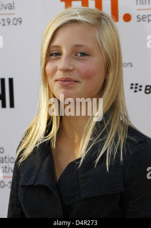 Luna Schweiger, Schauspielerin und Tochter des deutschen Schauspielers Til Schweiger, kommt für die Nordamerika-Premiere des Films? Phantomschmerzen? während des 34. Toronto International Filmfestival in Toronto, Kanada, 17. September 2009. Foto: Hubert Boesl Stockfoto