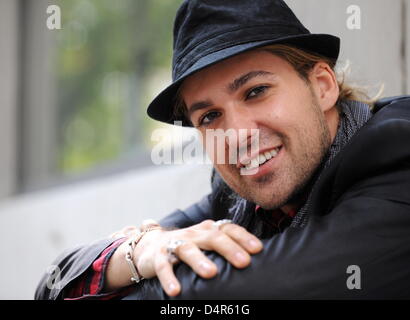 Deutsche Geiger David Garrett fördert seine neue DVD? David Garrett Live - In Concert & privat? während eines Presse-Anrufs in München, 1. Oktober 2009. Die DVD wird ab 9. Oktober 2009 auf verfügbar. Foto: TOBIAS HASE Stockfoto