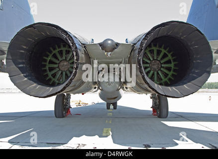 Rückansicht der RD-33-Triebwerke auf eine serbische Luftwaffe MiG-29 Kampfjet, Graf Ignatievo Air Base, Bulgarien. Stockfoto