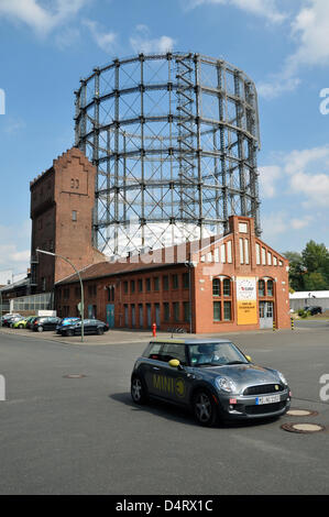 (ILLUSTRATION - DATEI) eine Archivabbildung vom 02. September 2011 zeigt das Gasometer in Berlin-Schoeneberg. Fotoarchiv für Zeitgeschichte, KEIN TELEGRAMM Stockfoto