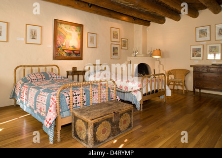 New Mexico: Taos - E.L Blumenschein Home & Museum/Schlafzimmer Stockfoto