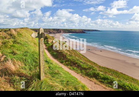 Pembrokeshire Küstenweg an Marloes Sands Pembrokeshire Coast National Park Wales im Spätsommer Stockfoto