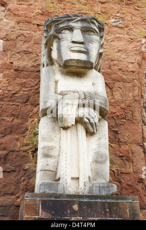 Ecce Homo Jacob Epstein Skulptur zeigt Christus auf dem Prüfstand vor Pontius Pilatus Kathedrale Kirche von St Michael Coventry UK Stockfoto