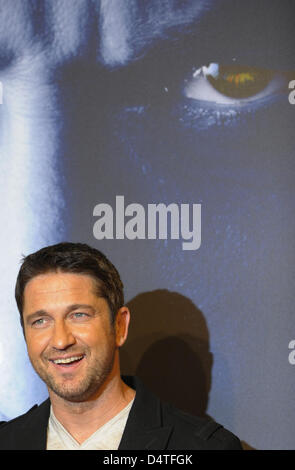 Schottischer Schauspieler Gerard Butler stellt im Rahmen einer Pressekonferenz für seinen neuen Film? Law Abiding Citizen? in Berlin, Deutschland, 2. November 2009. Der Thriller beginnt am 19. November 2009 in den deutschen Kinos. Foto: SOEREN STACHE Stockfoto