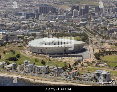 Das Greenpoint Stadion in Kapstadt, Deutschland, 2. Dezember 2009 abgebildet. Das Stadion wird fünf Vorrundenspiele und ein Halbfinale der FIFA-WM 2010 in Südafrika ein letzten 16 Spiel hosten. Foto: Bernd Weissbrod Stockfoto