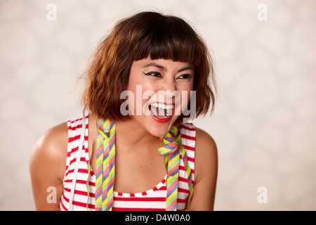 Nahaufnahme eines Weibes lachendes Gesicht Stockfoto