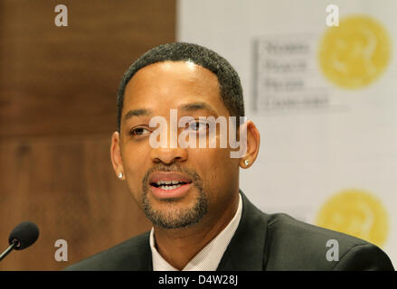 US-Schauspieler Will Smith im Bild während einer Pressekonferenz vor den Nobel Peace Prize Concert in Oslo, Norwegen, 11. Dezember 2009. Smith veranstaltet das Konzert zu Ehren des Nobel Peace Prize 2009 Laureate, US-Präsident Obama. Foto: Patrick van Katwijk Stockfoto