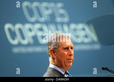 Britischer Prinz Charles spricht bei der feierlichen Eröffnung der Konferenz der Minister bei der UN-Weltklimakonferenz in Kopenhagen, Dänemark, 15. Dezember 2009. Die Konferenz ist die entscheidende Phase getreten. Foto: KAY NIETFELD Stockfoto