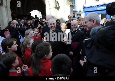 Chichester, Sussex, UK. 19. März 2013.  Der Erzbischof von Canterbury Justin Welby während einen Rundgang um Chichester Stockfoto