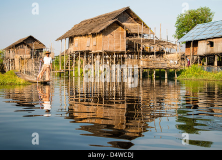 Traditionellen Pfahlbauten Dorf, Inle-See, Birma Stockfoto