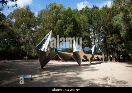 Zapfen (1976-1982) im Skulpturengarten von der National Gallery of Australia, Canberra Stockfoto