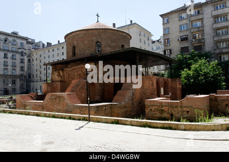 Sofia. Bulgarien. Blick auf die restaurierte Rotunde von Sveti Georgi, die unbeirrbar antike Denkmal in Sofia gilt Stockfoto