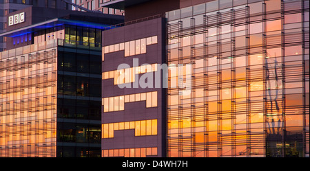 Der BBC Media City Gebäude in einer späten Wintersonne Stockfoto