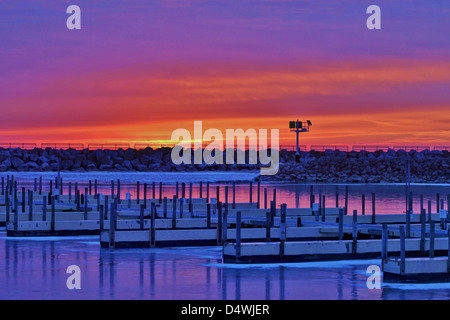 Wunderschönen Sonnenaufgang über Lexington, Michigan. Stockfoto