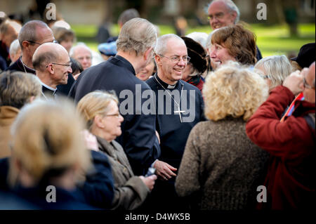 Chichester, Sussex, UK. 19. März 2013. Der Erzbischof von Canterbury Justin Welby, besucht auf seiner Reise des Gebets vor seiner Inthronisation noch in dieser Woche Chichester Cathedral in West Sussex.  Bildnachweis: Jim Holden / Alamy Live News Stockfoto