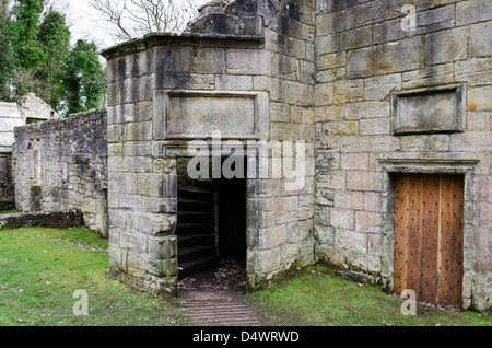 Die Ruinen der St. Bridget Kirk (Kirche) in der Nähe von Aberdour in Fife, Schottland. Stockfoto