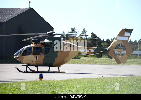 Ein Eurocopter EC-635 für die irakische Luftwaffe mit temporären deutsche militärische Seriennummer, Manching, Deutschland. Stockfoto