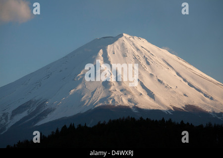 Mount Fuji, Fuji-San (), ist der höchste Berg in Japan Stockfoto