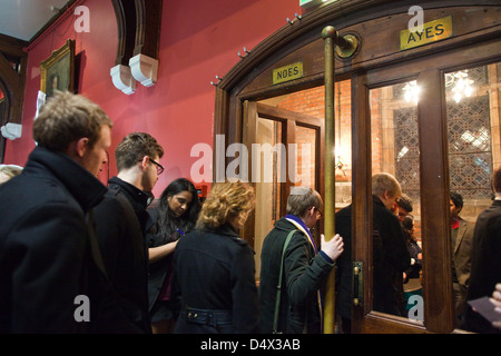 Der Oxford Union Society formale Sitzungssaal gegründet 1823, Frewin Court, Oxford, England, UK Stockfoto