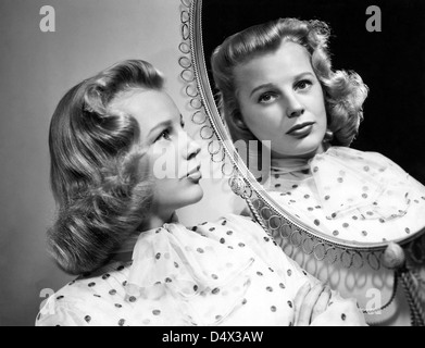 JUNE ALLYSON (1917-2006) U.S. Schauspielerin ca. 1945 Stockfoto