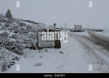 Herzlich Willkommen Sie auf Cairngorm Mountain Zeichen im Winter Cairngorm National Park Schottland März 2013 Stockfoto