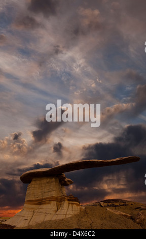Sonnenaufgang beim King of Wings, San Juan Bandlands von New Mexico Stockfoto