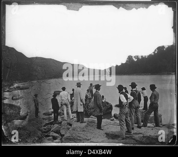 Dieses Foto aus der Zeit des Bürgerkriegs von Mathew Brady zeigt die dramatische Schlucht und Stromschnellen entlang des Tennessee River und unterstreicht die natürliche Schönheit der Region während des Krieges. Stockfoto