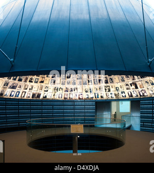 Halle der Namen in der Holocaust-Gedenkstätte in jerusalem Stockfoto