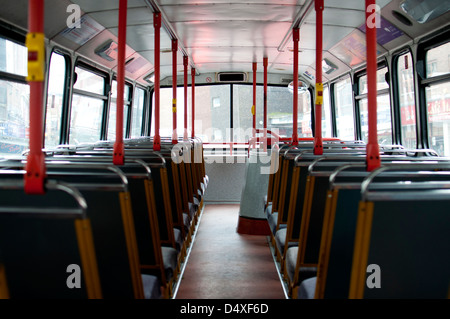 Oberdeck Doppeldecker-Bus, leer Stockfoto