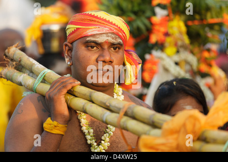 Hindu Anhänger in jährlichen Thaipusam religiöses Fest in Batu-Höhlen in der Nähe von Kuala Lumpur, Malaysia. Stockfoto