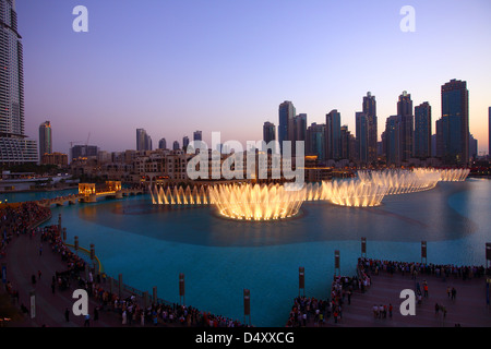 Brunnen in der Dubai Mall, Vereinigte Arabische Emirate Stockfoto