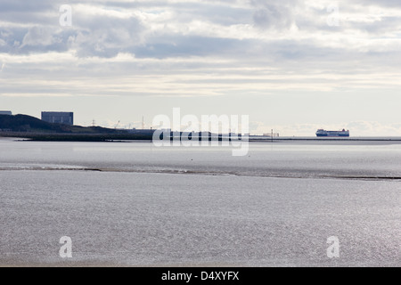 Morecambe, Lancashire, England mit einer Annäherung an Heysham Fähre Stockfoto