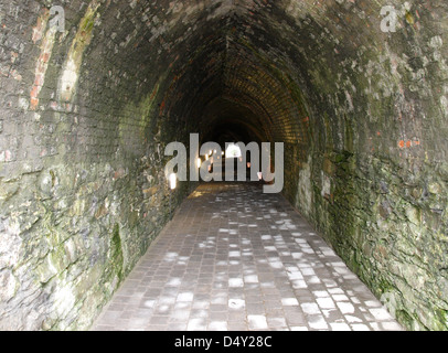 Tunnel zum Strand in Ilfracombe, Devon Stockfoto