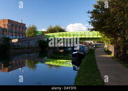 Kuh-Brücke, Hackney Sümpfe designed by Webb Yates Ingenieure und Amin Taha Stockfoto