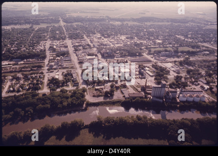 Luftbild der Stadt New Ulm, Minnesota, die von deutschen Einwanderern gegründet wurde und das Layout und die historischen Wurzeln dieser amerikanischen Stadt festlegt. Stockfoto